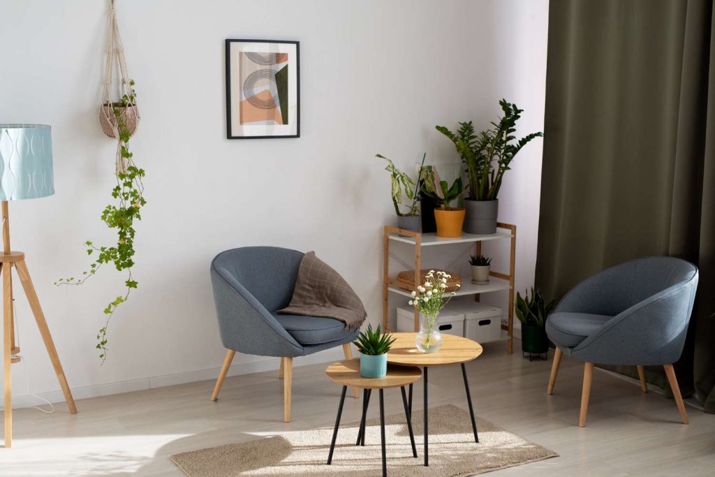 The Tiny Home Lifestyle: Downsizing and Embracing Minimalism